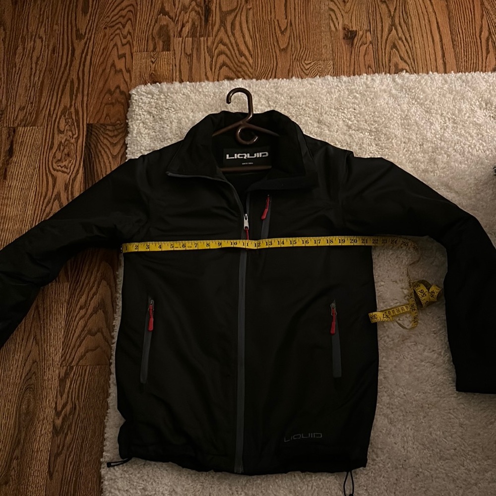 Mens medium ski jacket by liquid